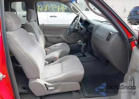 2002 Toyota Tacoma z USA, uszkodzony, nr VIN 5TEVL52N12Z144033